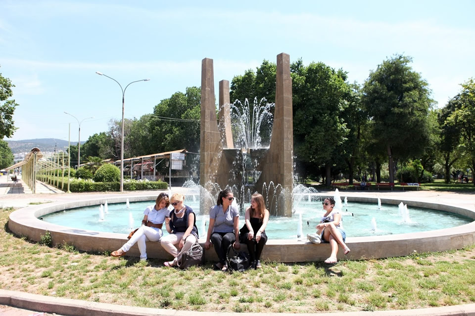 CITY College International Faculty students strolling around Thessaloniki